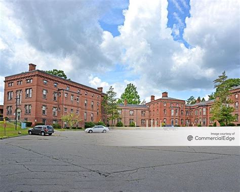 Butler hospital ri - Butler Hospital 345 Blackstone BoulevardProvidence, RI 02906 A private psychiatric and substance use disorder treatment facility. ADMISSIONS: 24/7 call center at 1-844-401-0111 .